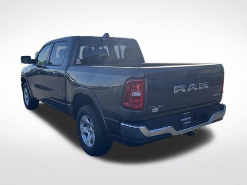 Granite Crystal Metallic Clearcoat 2026 RAM 1500 Big Horn/Lone Star