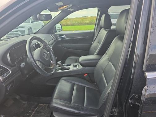 Diamond Black Crystal Pearlcoat 2020 Jeep Grand Cherokee Limited