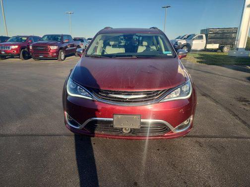 2017 Chrysler Pacifica Hybrid Platinum