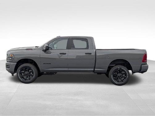 Ceramic Gray Clearcoat 2026 RAM 2500 Big Horn Crew Cab 4x4 6'4' Box