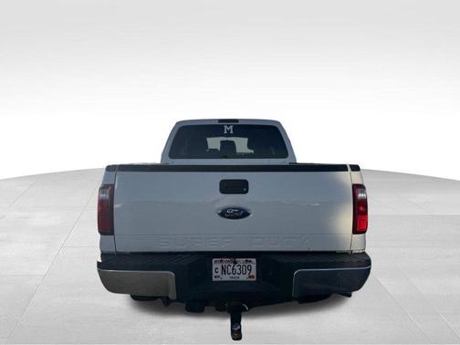 Oxford White 2011 Ford F-250 XLT
