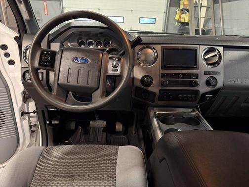 Oxford White 2011 Ford F-250 XLT