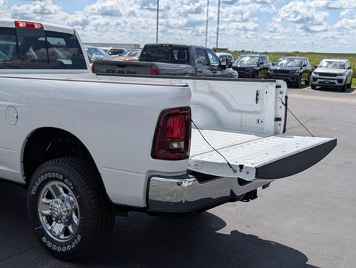 Bright White Clearcoat 2026 RAM 3500 Tradesman Regular Cab 4x4 8' Box