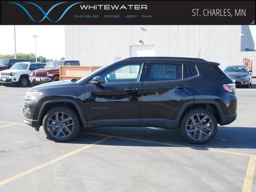 Diamond Black Crystal Pearlcoat 2026 Jeep Compass Limited