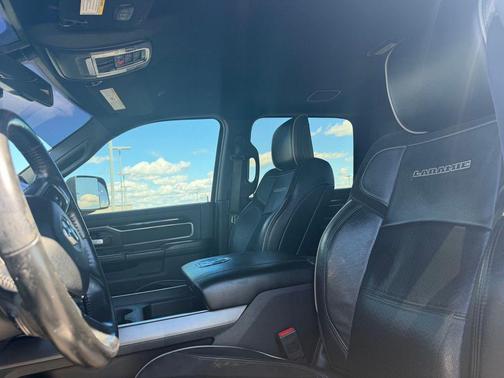 Granite Crystal Metallic Clearcoat 2022 RAM 2500 Laramie Crew Cab 4x4 6'4' Box