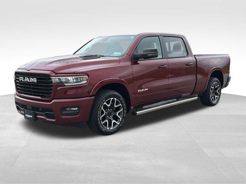 Delmonico Red Pearlcoat 2025 RAM 1500 Laramie