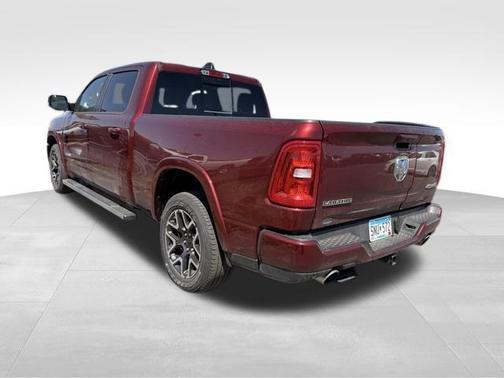 Delmonico Red Pearlcoat 2025 RAM 1500 Laramie