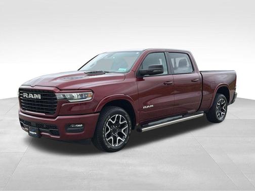 Delmonico Red Pearlcoat 2025 RAM 1500 Laramie