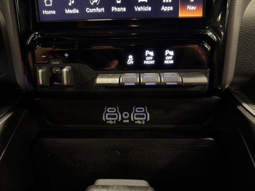 Billet Silver Metallic Clearcoat 2025 RAM 1500 Big Horn/Lone Star