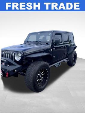Black Clearcoat 2022 Jeep Wrangler Unlimited Sahara