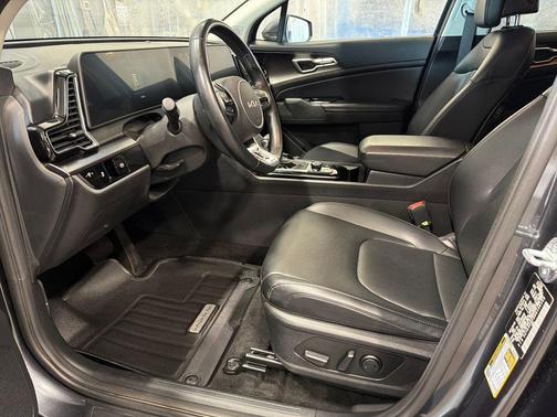 Gravity Gray 2024 Kia Sportage EX