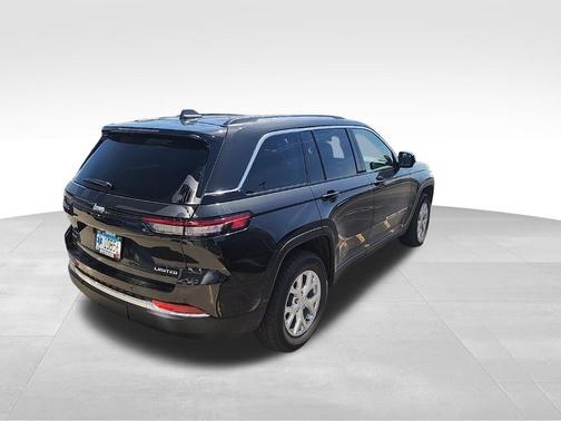 Rocky Mountain Pearlcoat 2024 Jeep Grand Cherokee Limited