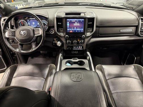 2022 RAM 2500 Laramie Crew Cab 4x4 6'4' Box