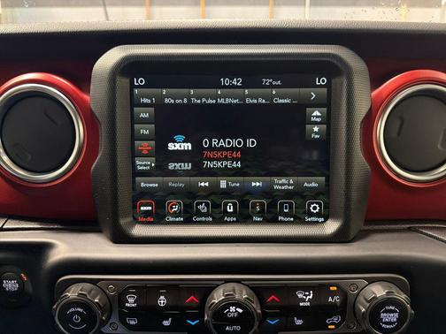 Black Clearcoat 2023 Jeep Gladiator Rubicon
