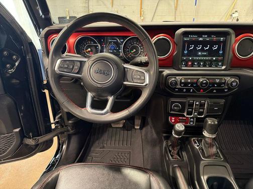 Black Clearcoat 2023 Jeep Gladiator Rubicon