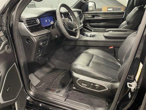 2023 Jeep Wagoneer Series III 4x4