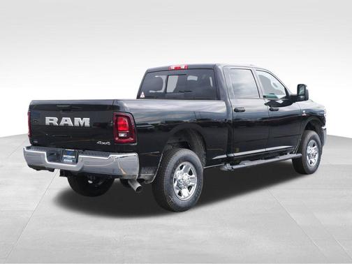Diamond Black Crystal Pearlcoat 2026 RAM 3500 Tradesman Crew Cab 4x4 6'4' Box