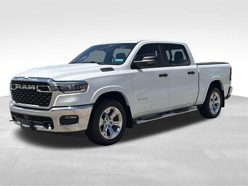Bright White Clearcoat 2025 RAM 1500 Big Horn/Lone Star