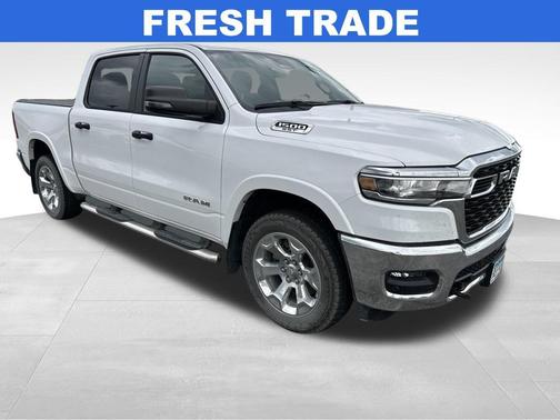 Bright White Clearcoat 2025 RAM 1500 Big Horn/Lone Star