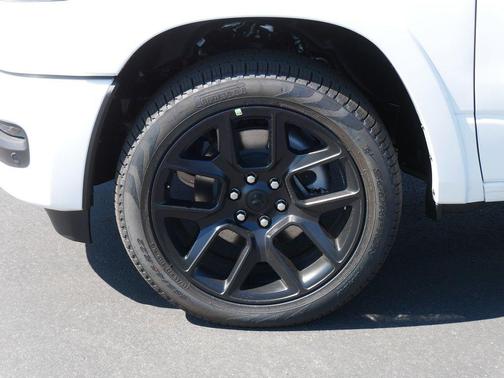 Bright White Clearcoat 2026 RAM 1500 Laramie