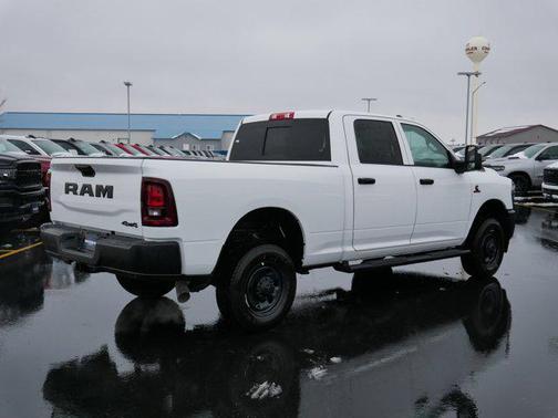 2025 RAM 2500 Tradesman Crew Cab 4x4 6'4' Box