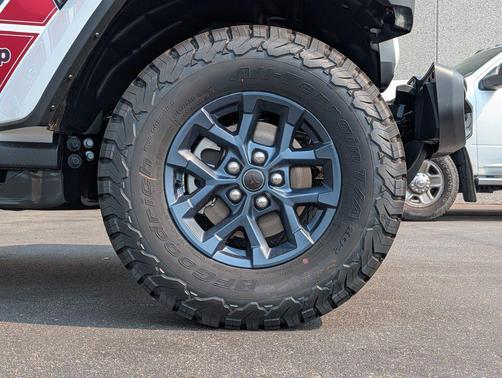 Bright White Clearcoat 2026 Jeep Wrangler Willys
