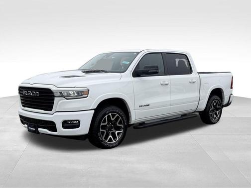 Bright White Clearcoat 2025 RAM 1500 Laramie
