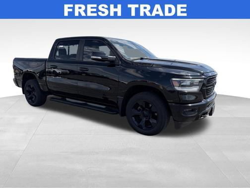 Diamond Black Crystal Pearlcoat 2019 RAM 1500 Big Horn