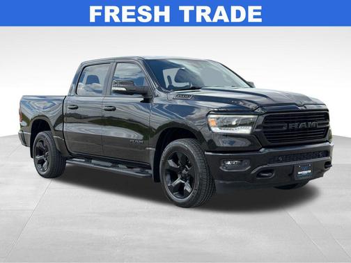 Diamond Black Crystal Pearlcoat 2019 RAM 1500 Big Horn