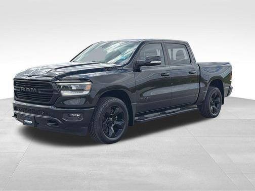 Diamond Black Crystal Pearlcoat 2019 RAM 1500 Big Horn