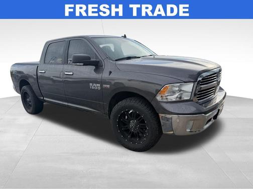 Granite Crystal Metallic Clearcoat 2017 RAM 1500 Big Horn