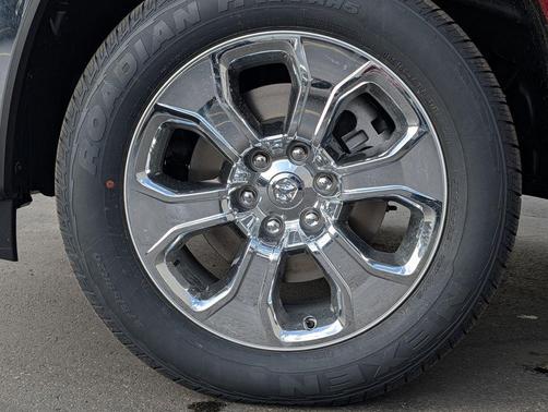 Molten Red Pearlcoat 2026 RAM 1500 Big Horn/Lone Star