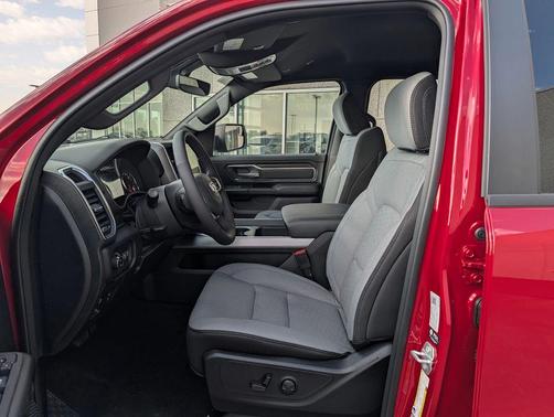Molten Red Pearlcoat 2026 RAM 1500 Big Horn/Lone Star
