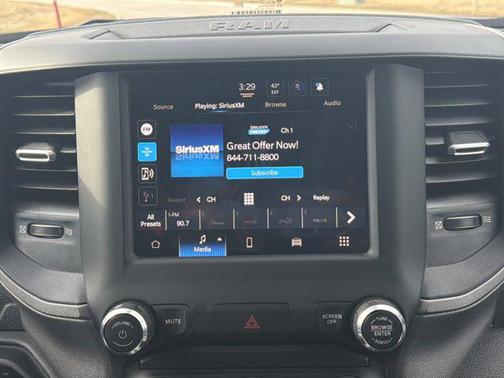 2024 RAM 2500 Tradesman Crew Cab 4x4 8' Box