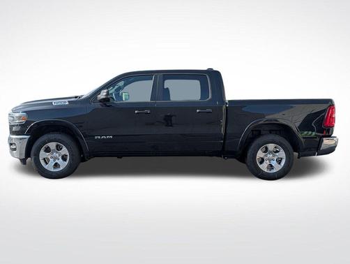 Diamond Black Crystal Pearlcoat 2026 RAM 1500 Big Horn/Lone Star
