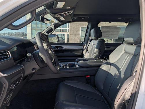 2026 Jeep Grand Wagoneer Limited Reserve 4x4