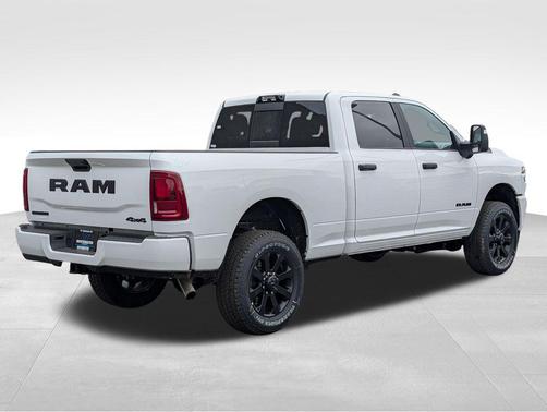 Bright White Clearcoat 2026 RAM 2500 Big Horn Crew Cab 4x4 6'4' Box