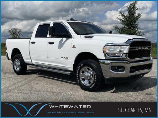 2022 RAM 3500 Tradesman Crew Cab 4x4 6'4' Box