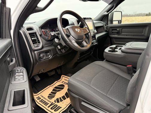 2026 RAM 2500 Black Express Crew Cab 4x4 6'4' Box