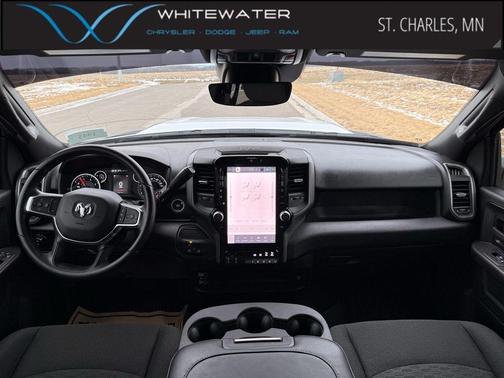 Bright White Clearcoat 2026 RAM 2500 Black Express Crew Cab 4x4 6'4' Box