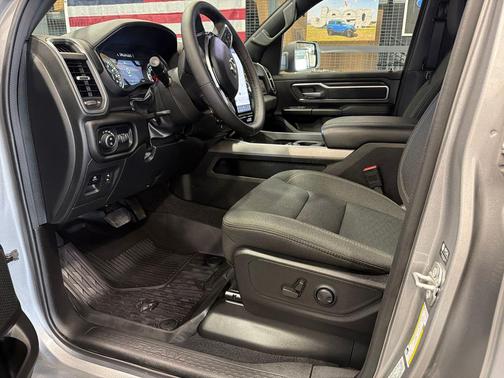 Billet Silver Metallic Clearcoat 2025 RAM 1500 Big Horn/Lone Star