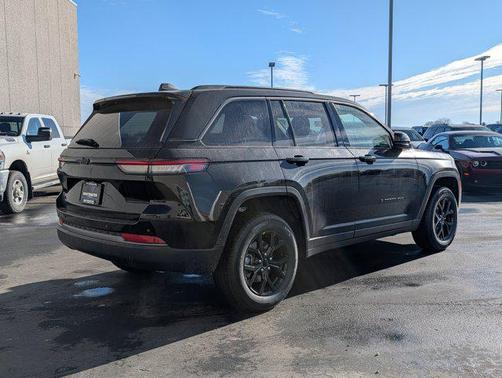 2026 Jeep Grand Cherokee Altitude