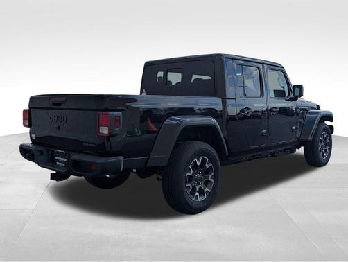 Black Clearcoat 2026 Jeep Gladiator Sahara 4x4