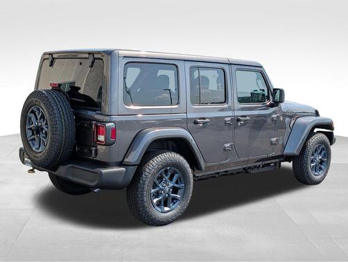 Granite Crystal Metallic Clearcoat 2026 Jeep Wrangler 4-Door 85th Anniversary Edition