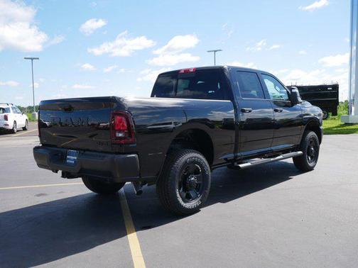 2025 RAM 2500 Tradesman Crew Cab 4x4 6'4' Box