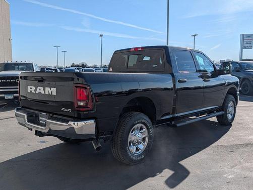 2026 RAM 3500 Tradesman Crew Cab 4x4 6'4' Box