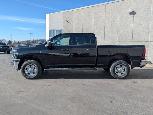 2026 RAM 3500 Tradesman Crew Cab 4x4 6'4' Box
