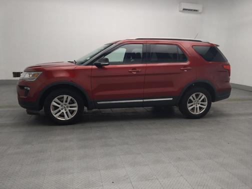 Red 2018 Ford Explorer XLT