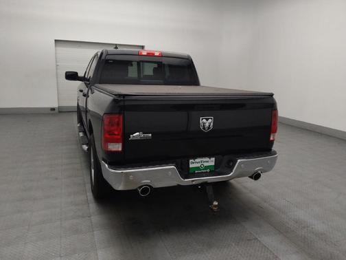 Brilliant Black Crystal Pearlcoat 2019 RAM 1500 Big Horn