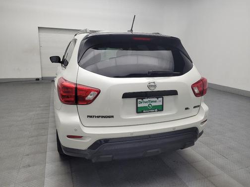 2018 Nissan Pathfinder SL